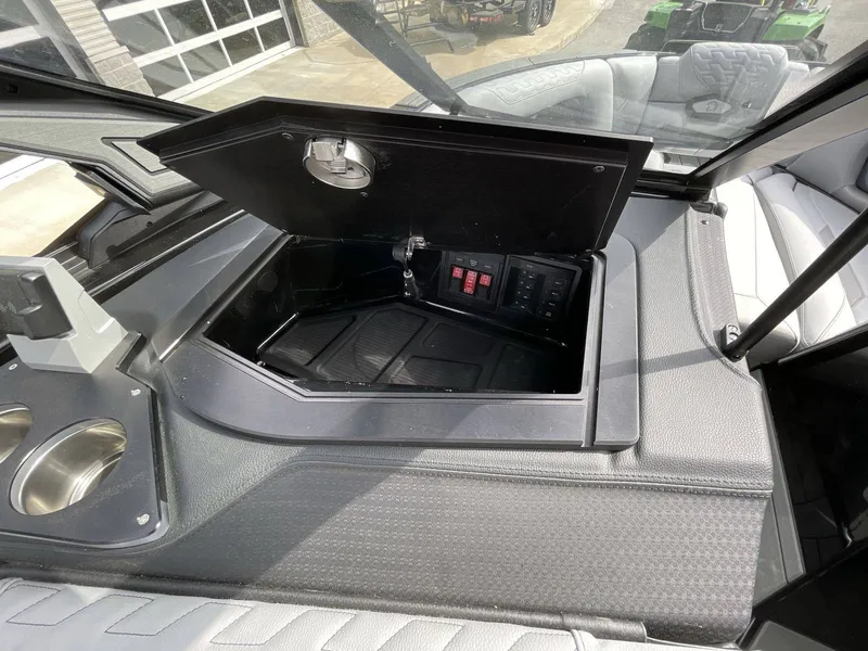 Slide: The Image of Cenutrion Ri 245 2026 - 31