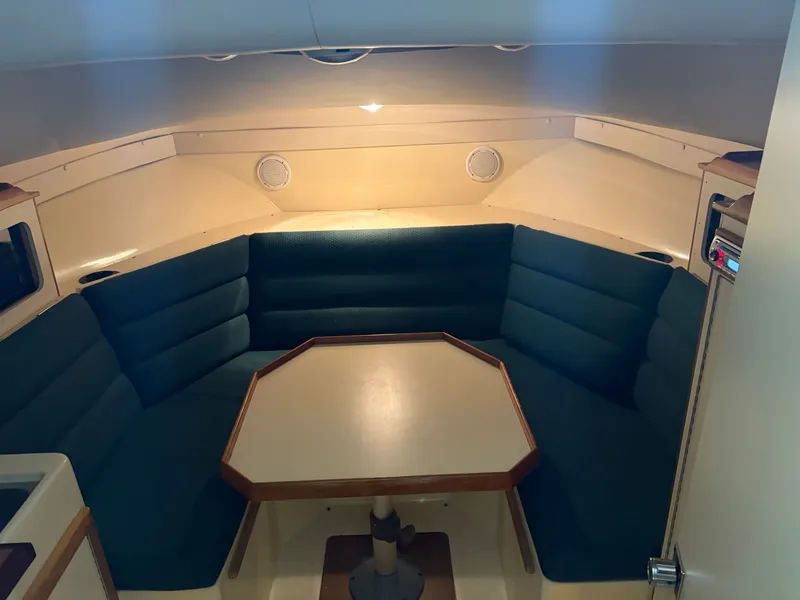 Slide: The Image of Albin 28 Tournament Express 2000 - 10