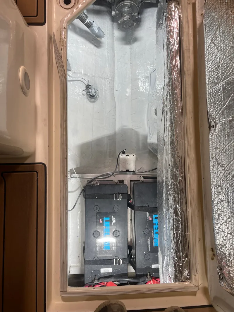 Slide: The Image of Albin 28 Tournament Express 2000 - 17