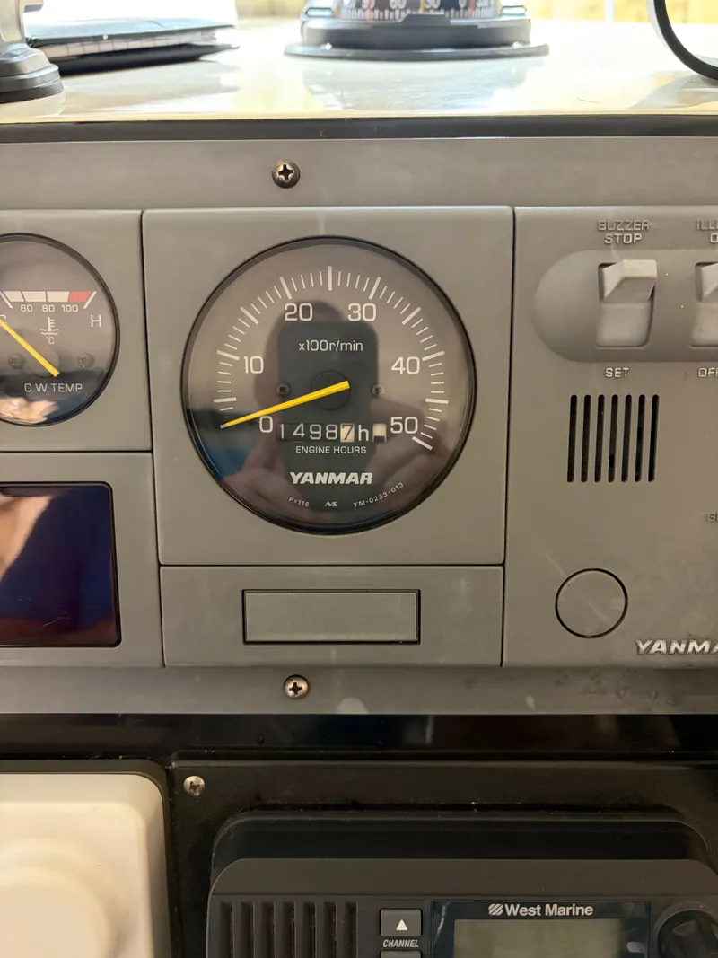 Slide: The Image of Albin 28 Tournament Express 2000 - 18