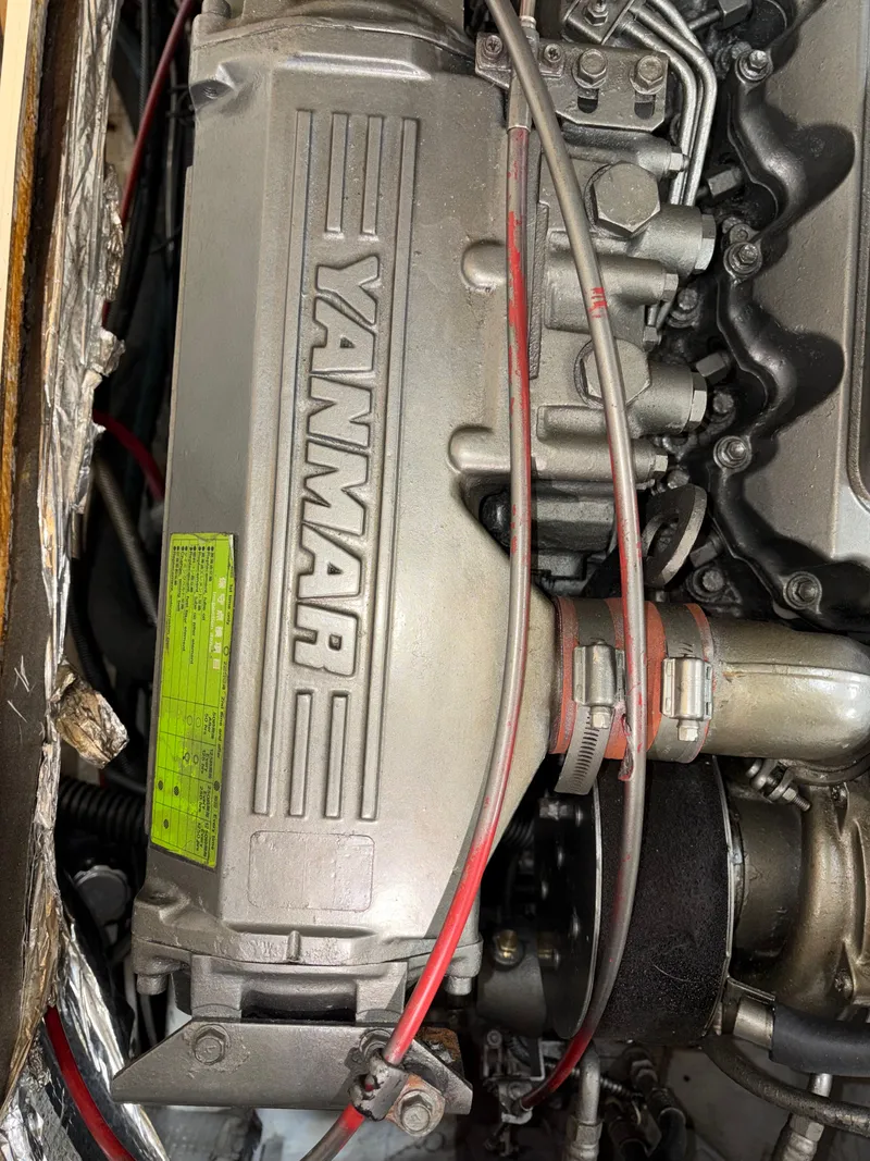 Slide: The Image of Albin 28 Tournament Express 2000 - 21