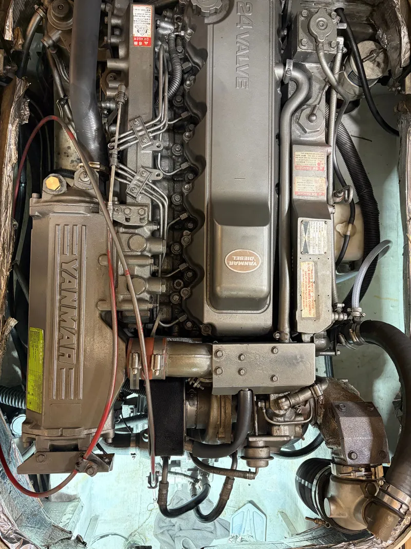 Slide: The Image of Albin 28 Tournament Express 2000 - 22