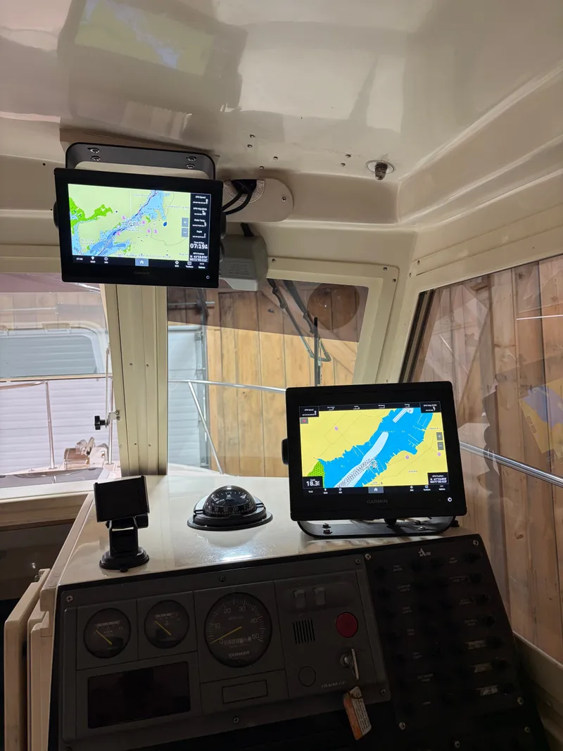 Slide: The Image of Albin 28 Tournament Express 2000 - 8