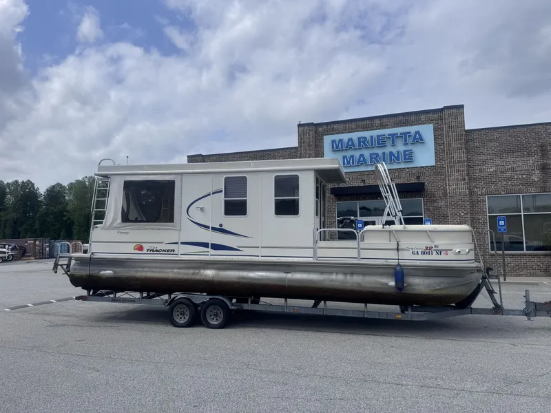 Slide: The Image of Sun Tracker Party Cruiser 32 at Marietta Marine. - 4