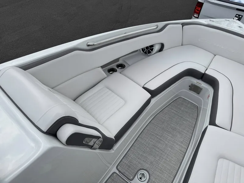 Slide: The Image of Crownline Boats 298 SS 2026 - 18