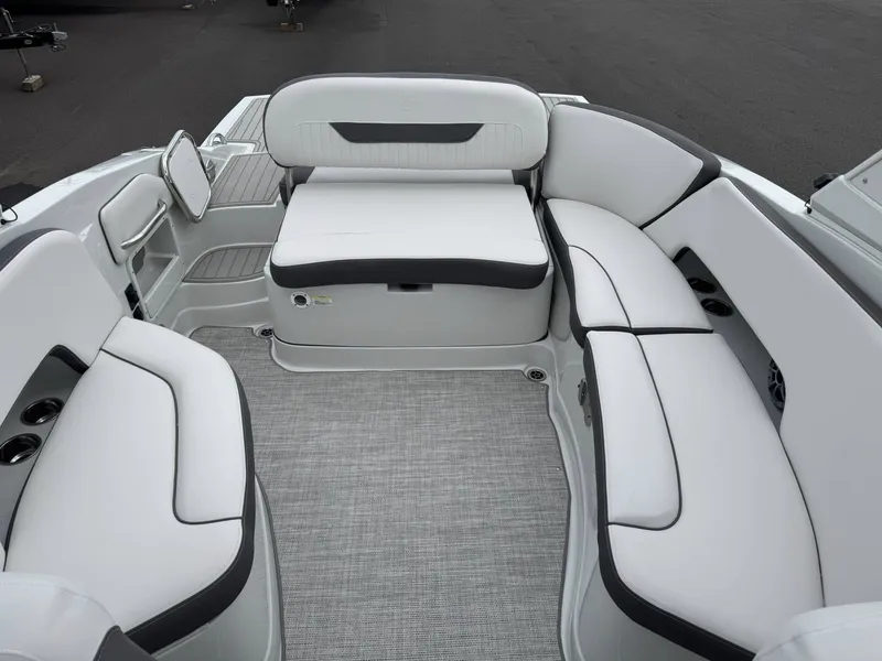 Slide: The Image of Crownline Boats 298 SS 2026 - 19