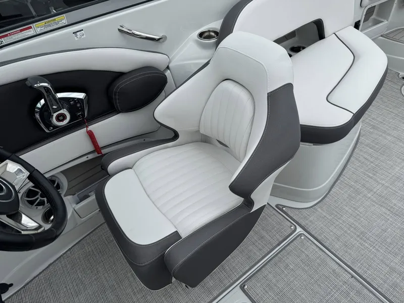 Slide: The Image of Crownline Boats 298 SS 2026 - 21