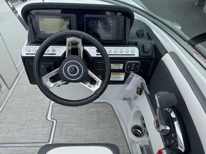 Slide: The Image of Crownline Boats 298 SS 2026 - 22