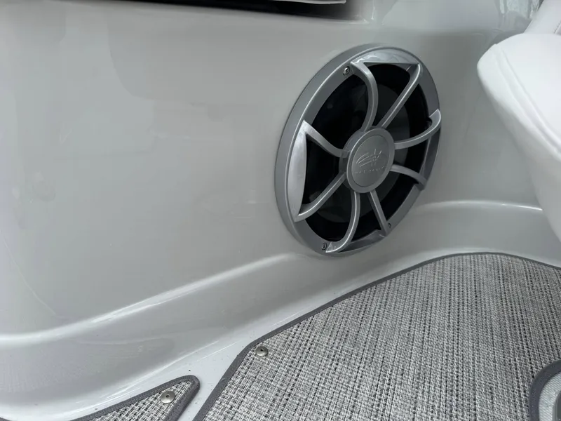 Slide: The Image of Crownline Boats 298 SS 2026 - 28