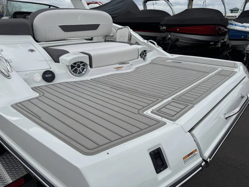 Slide: The Image of Crownline Boats 298 SS 2026 - 30