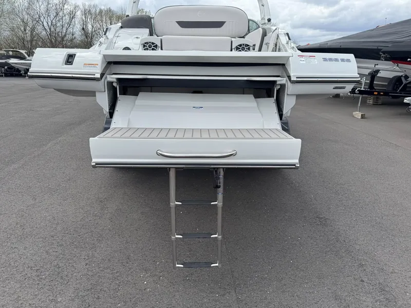 Slide: The Image of Crownline Boats 298 SS 2026 - 6