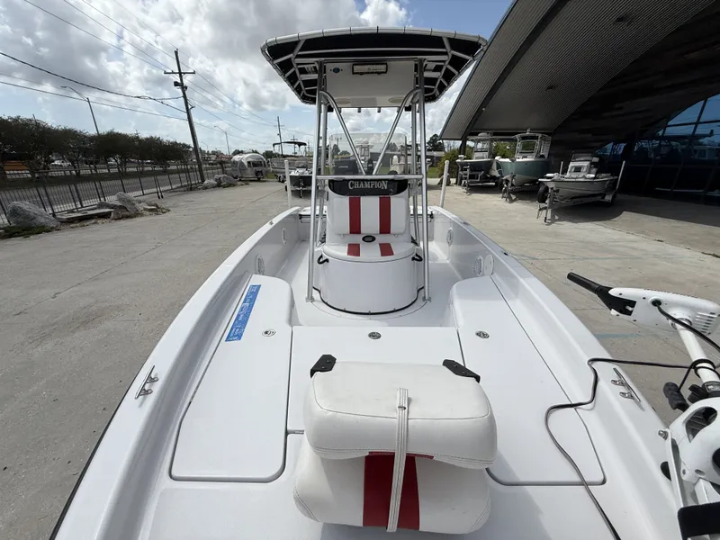 Slide: The Image of Champion 22 Bay Champ 2005 - 13