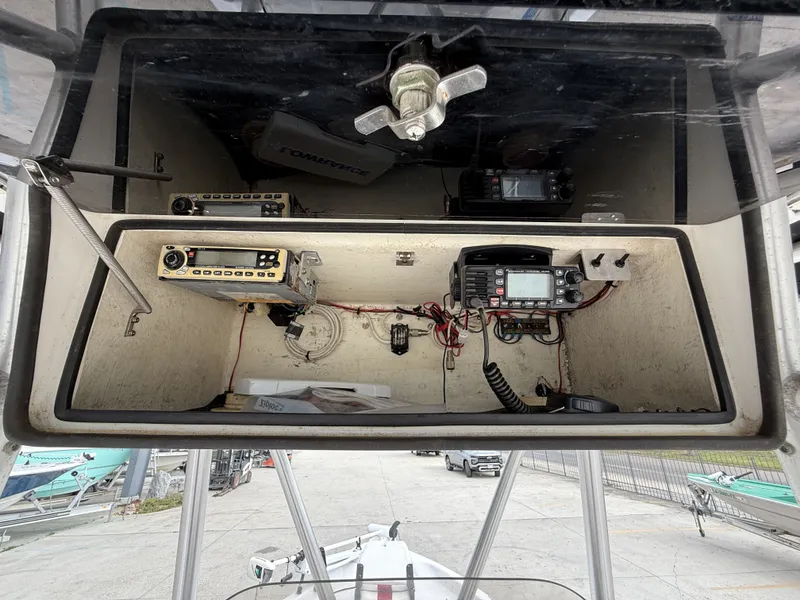 Slide: The Image of Champion 22 Bay Champ 2005 - 8