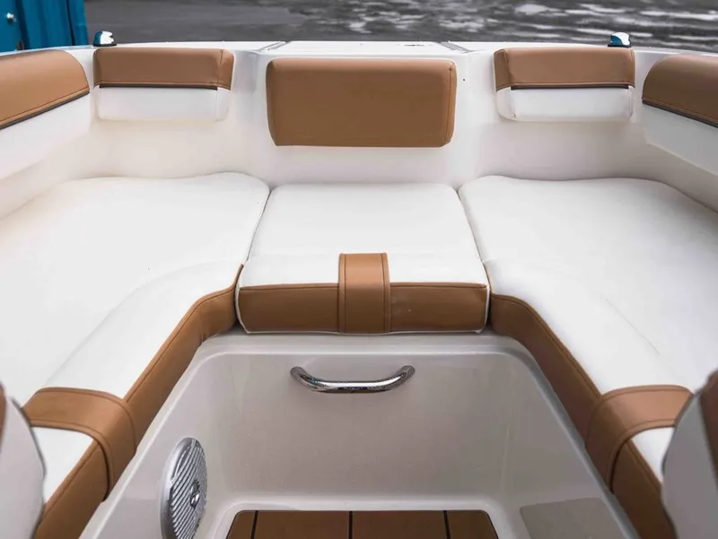 Slide: The Image of Bayliner DX 2000 2022 - 14