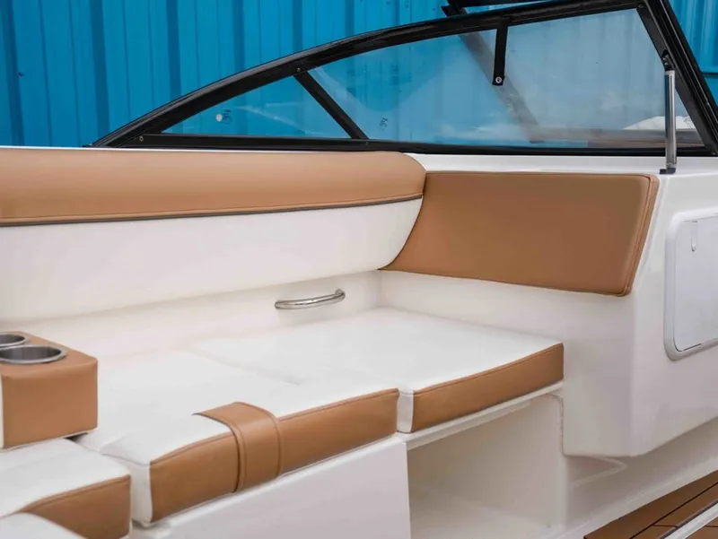 Slide: The Image of Bayliner DX 2000 2022 - 5