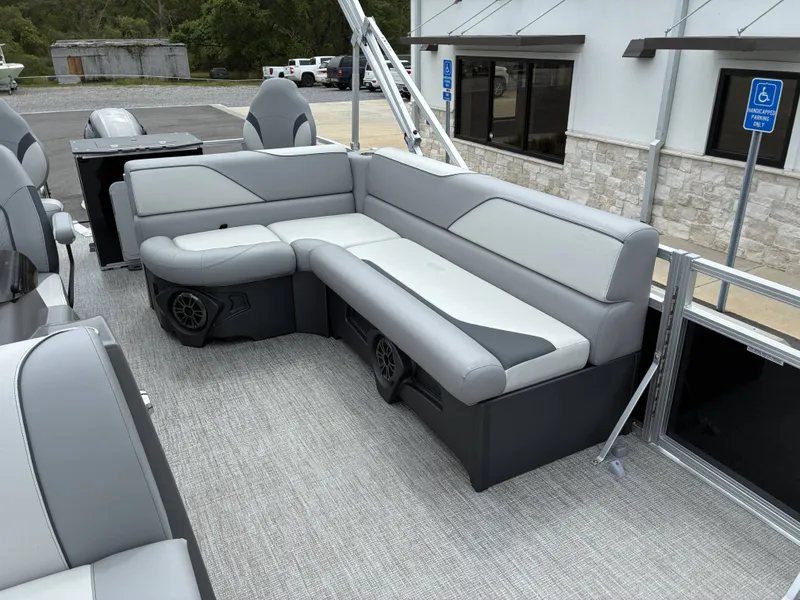 Slide: The Image of Avalon Venture Quad Fish - 19' 2026 - 11