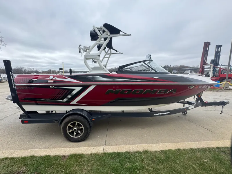 The Image of 2017 Moomba Mondo boat on trailer, side view. - 1