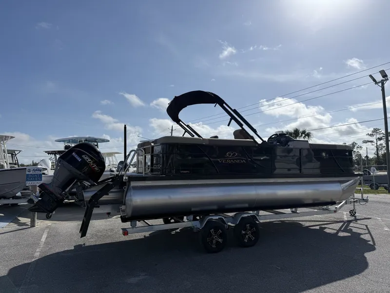 Slide: The Image of Veranda Relax Series 175HP-TRITOON 2026 - 6