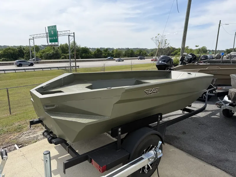 Slide: The Image of Edge Boats Sportsman 553DB 2026 - 2