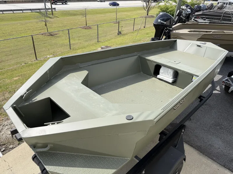 Slide: The Image of Edge Boats Sportsman 553DB 2026 - 3