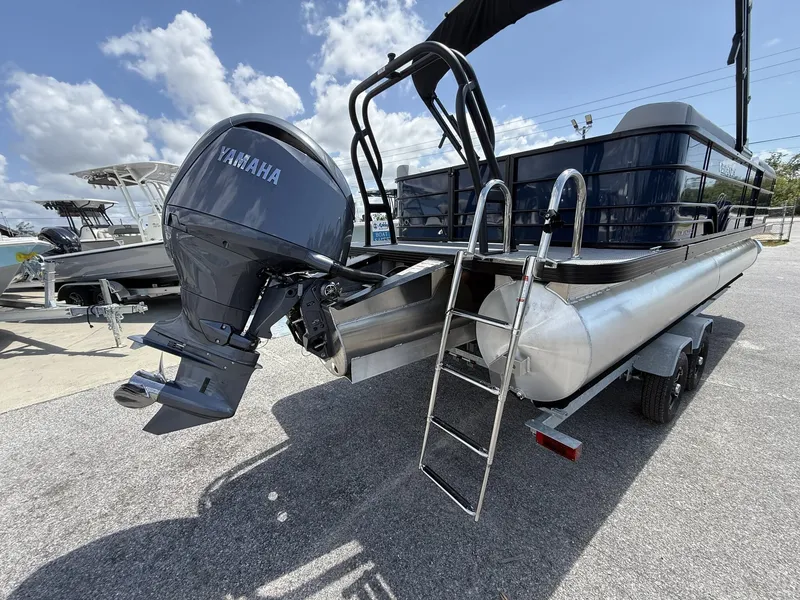 Slide: The Image of 2026 Veranda Vista View 22RC pontoon boat with Yamaha outboard motor. - 7