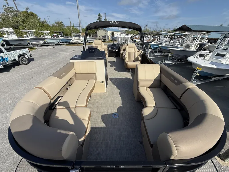 Slide: The Image of Veranda Relax Series 175HP-TRITOON 2026 - 7