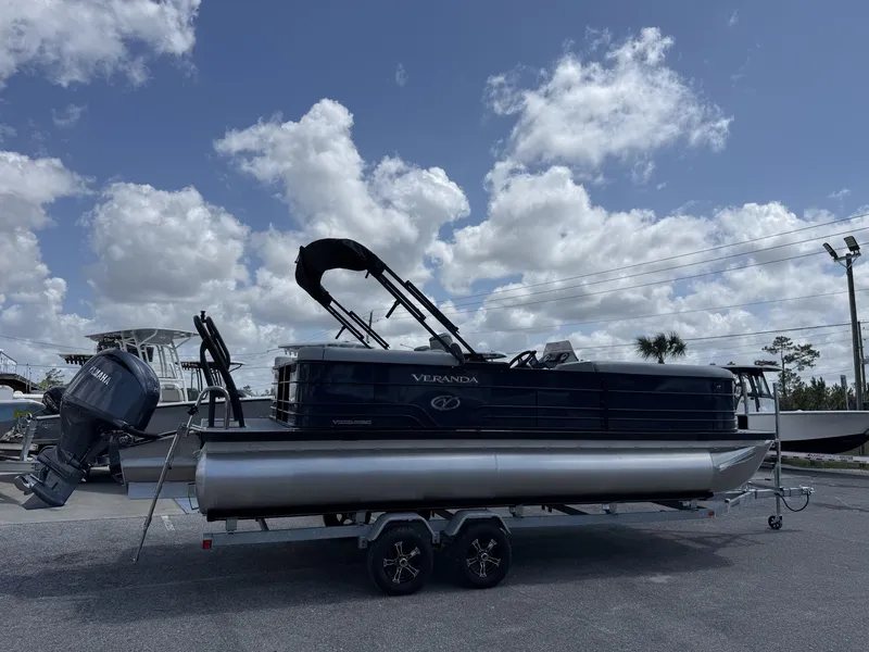 Slide: The Image of Veranda Vista View 22RC 2026 - 2