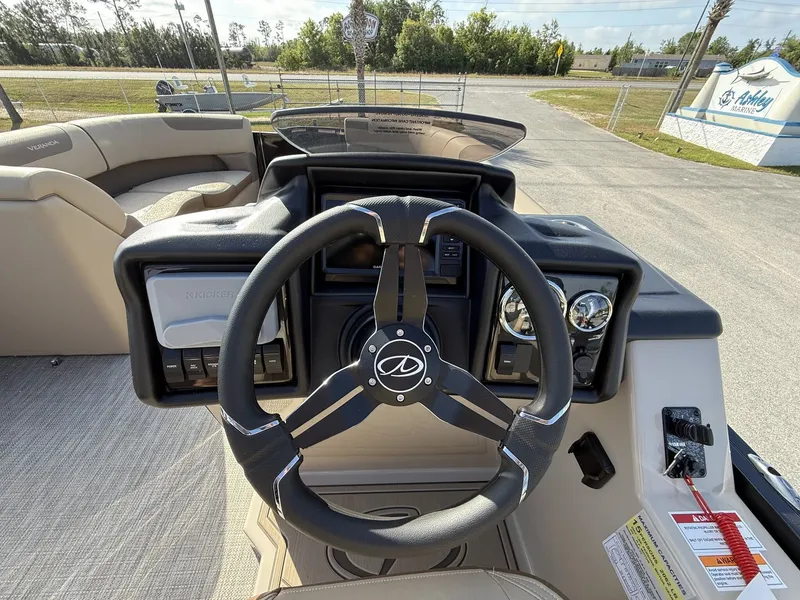 Slide: The Image of Veranda Relax Series 175HP-TRITOON 2026 - 10