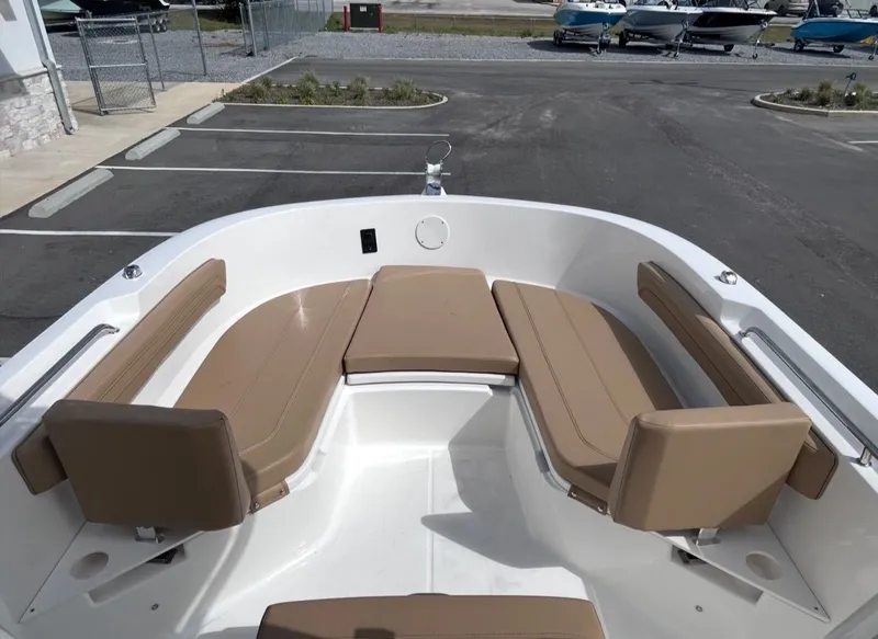 Slide: The Image of Bayliner Trophy 22CC 2026 - 11