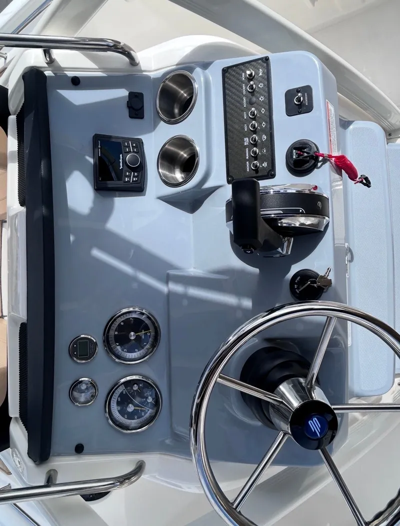 Slide: The Image of Bayliner Trophy 22CC 2026 - 12