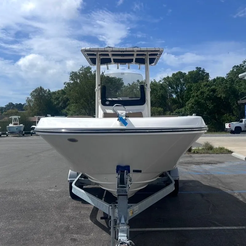 Slide: The Image of Bayliner Trophy 22CC 2026 - 8