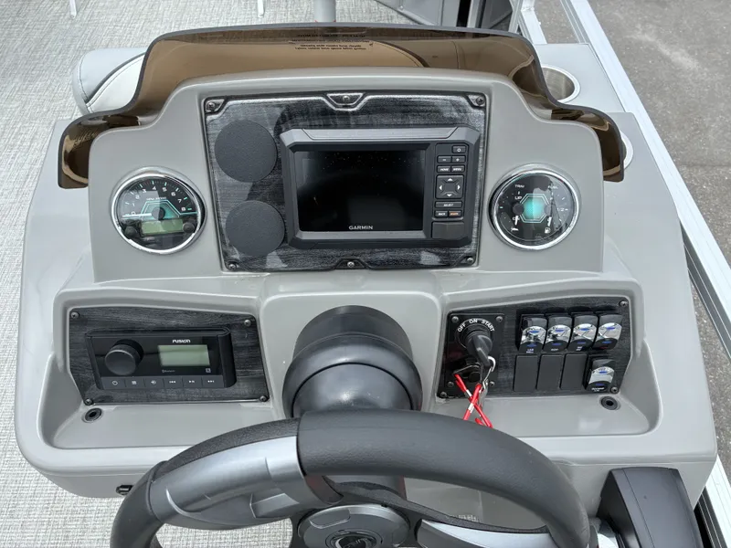 Slide: The Image of Avalon Venture Quad Fish - 19' 2026 - 13