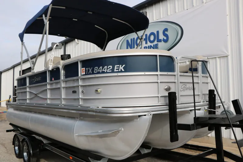 Slide: The Image of Berkshire 22E Cts Tri toon 2017 - 5