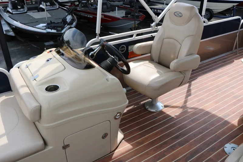 Slide: The Image of Xcursion X23F X3 Tri toon 2014 - 39