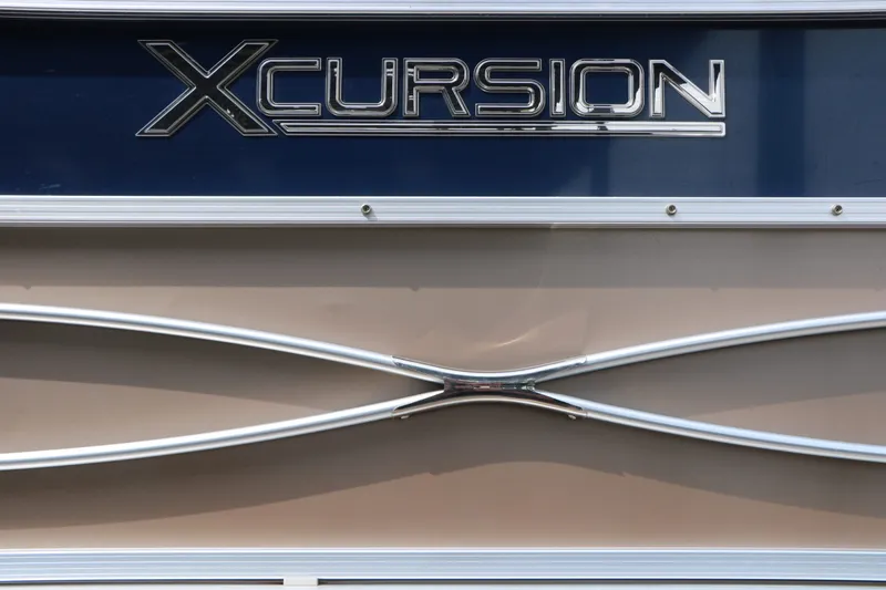 Slide: The Image of Xcursion X23F X3 Tri toon 2014 - 43