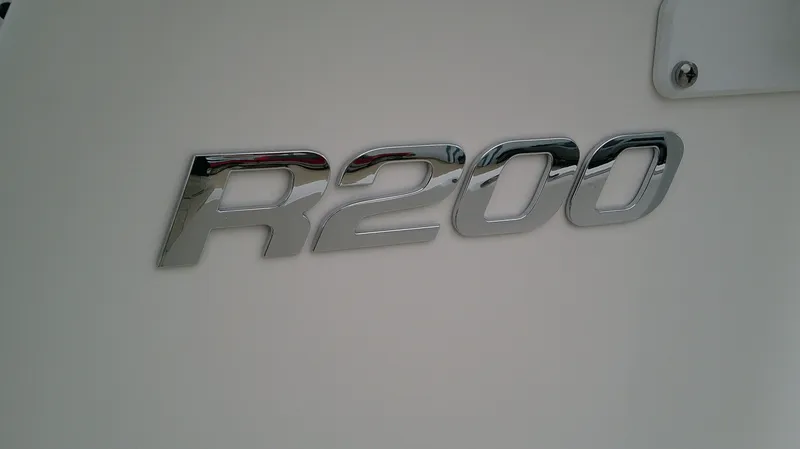 Slide: The Image of Robalo R200 Center Console 2026 - 14