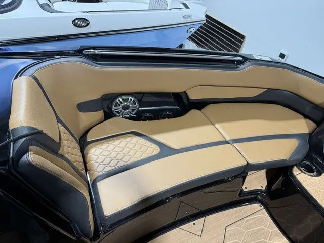 Slide: The Image of Yamaha 255XD 2026 - 28