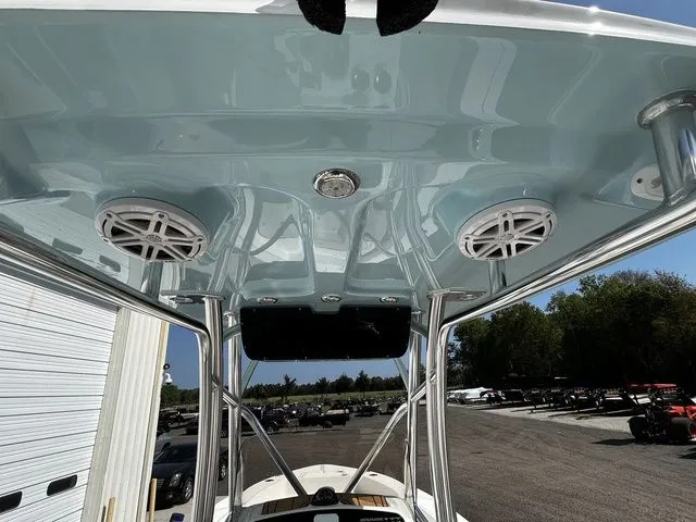 Slide: The Image of Pioneer 220 Bay Sport 2026 - 11