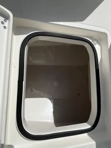 Slide: The Image of Pioneer 220 Bay Sport 2026 - 16