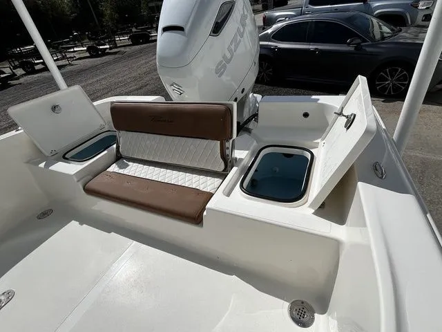 Slide: The Image of Pioneer 220 Bay Sport 2026 - 28