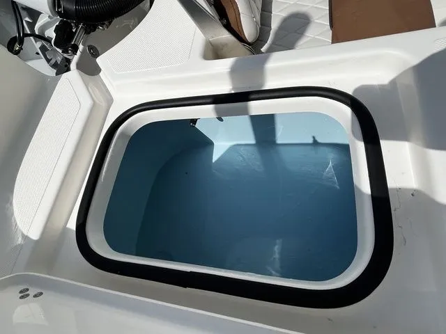 Slide: The Image of Pioneer 220 Bay Sport 2026 - 30