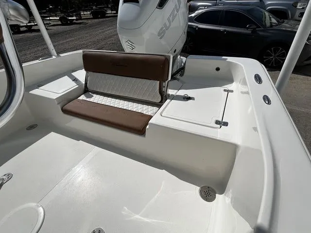 Slide: The Image of Pioneer 220 Bay Sport 2026 - 31