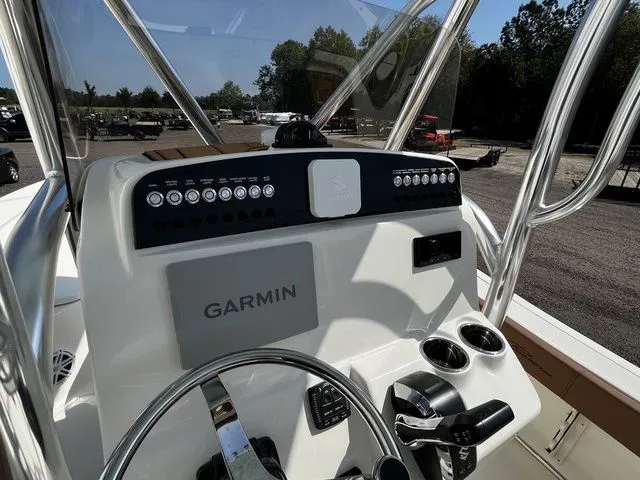 Slide: The Image of Pioneer 220 Bay Sport 2026 - 33