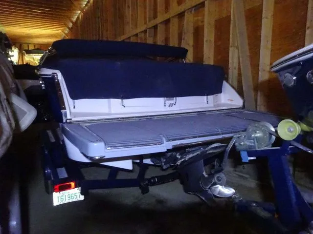 Slide: The Image of Four Winns H230 2015 - 2