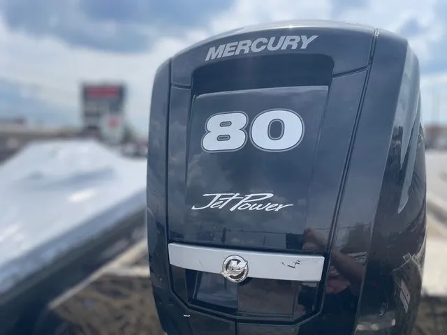 Slide: The Image of Lowe Roughneck 1860 Tunnel Jet 2023 - 9