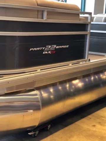 Slide: The Image of Sun Tracker PB 22RF XP3 2025 - 60