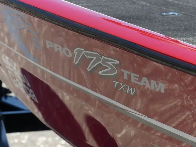 Slide: The Image of Tracker Pro Team 175 TF 2015 - 8