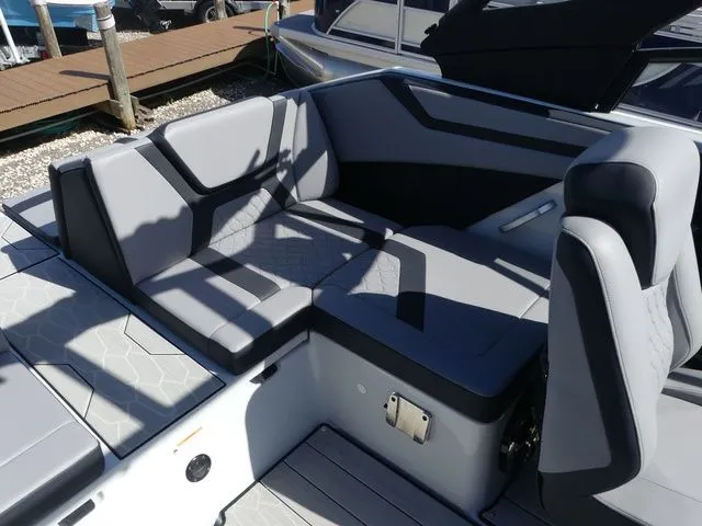 Slide: The Image of Yamaha 222XD 2024 - 21