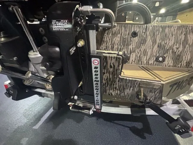 Slide: The Image of Thor 1900 Lake Hammer Center Console Elite 2026 - 10