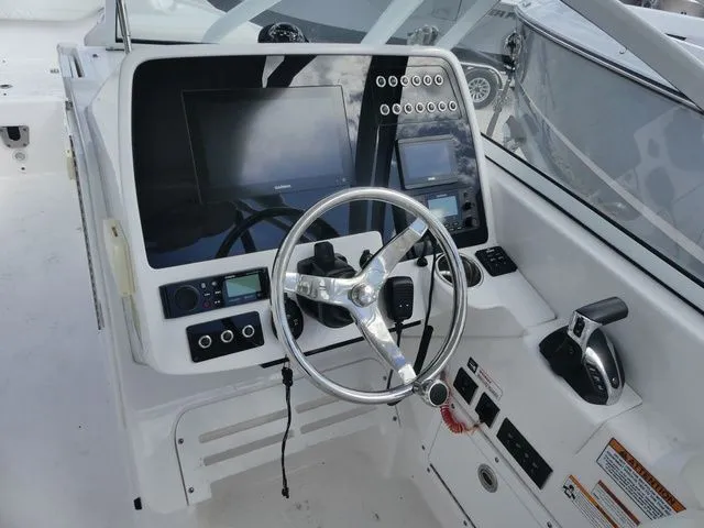 Slide: The Image of Edgewater 248CX Crossover 2023 - 10